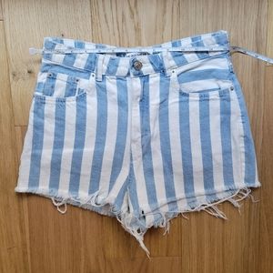Jean shorts size 25